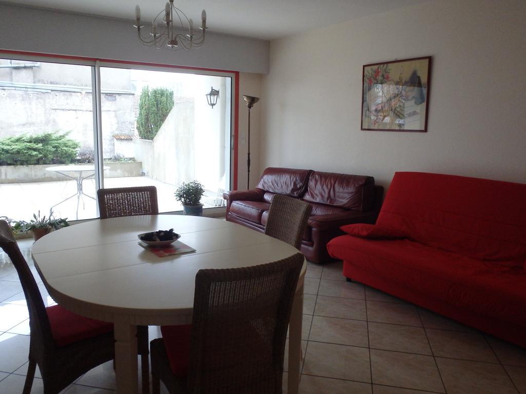 Le Moulin Des Pres Avec Terrasse Apartment Vesoul Cameră foto